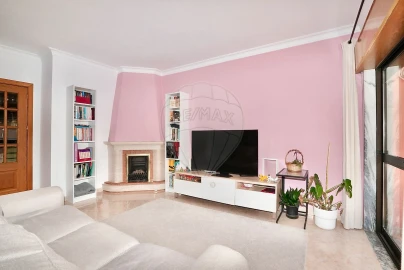 Apartamento T3 para Venda em Vialonga