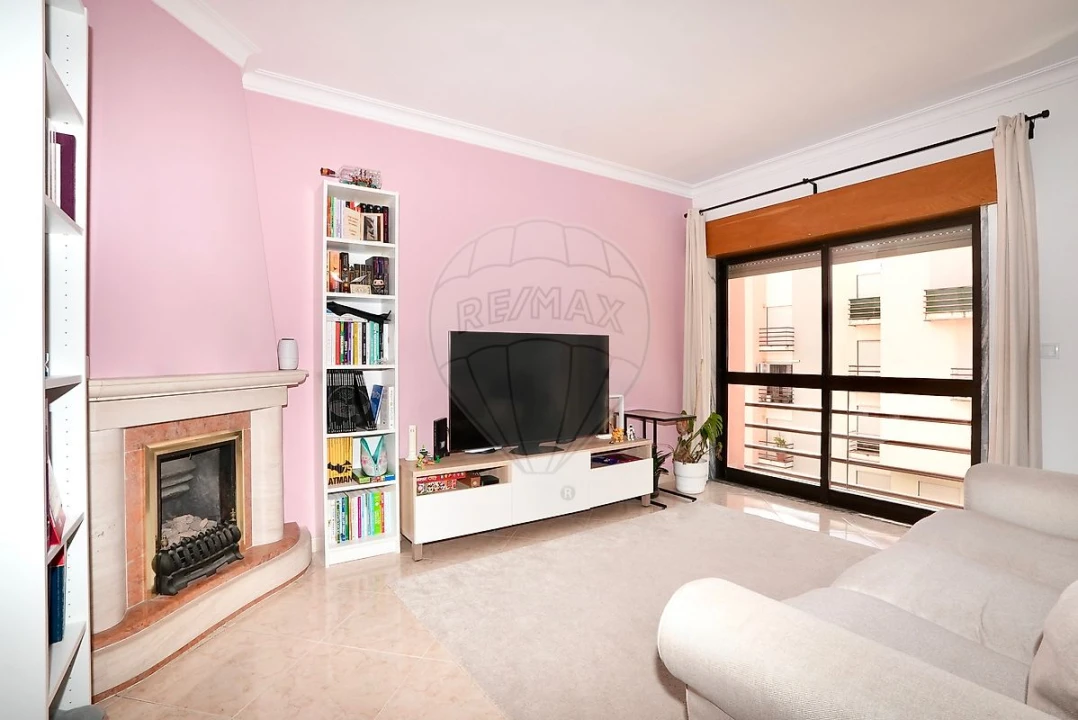 Apartamento T3 para Venda em Vialonga Foto 5