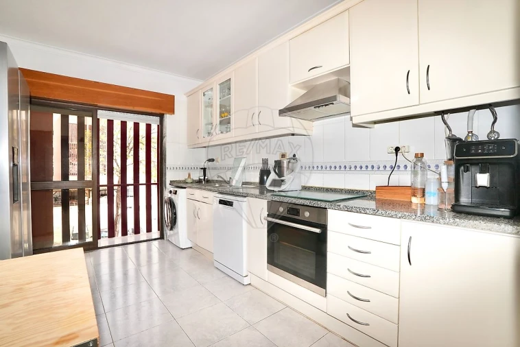 Apartamento T3 para Venda em Vialonga Foto 6