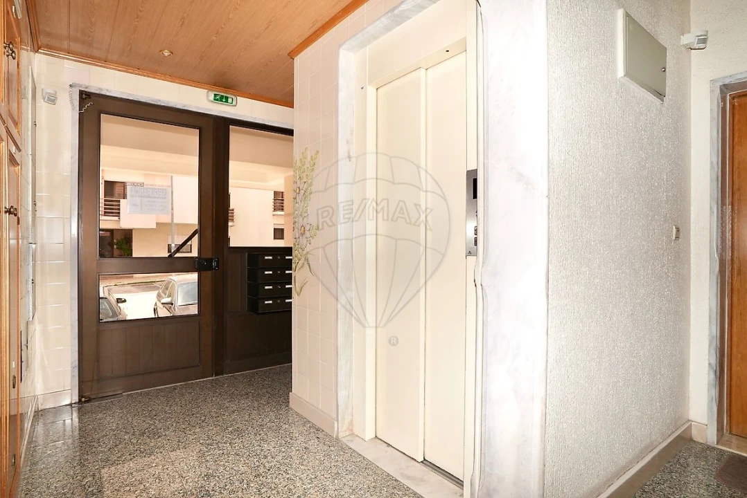 Apartamento T3 para Venda em Vialonga Foto 24