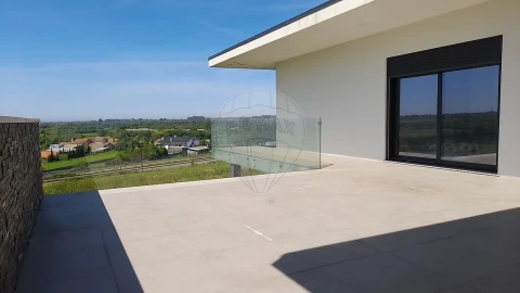 Moradia T3 para Venda em Salreu