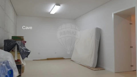 Moradia T3 para Venda em Salreu