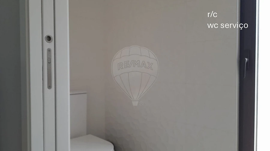 Moradia T3 para Venda em Salreu Foto 43