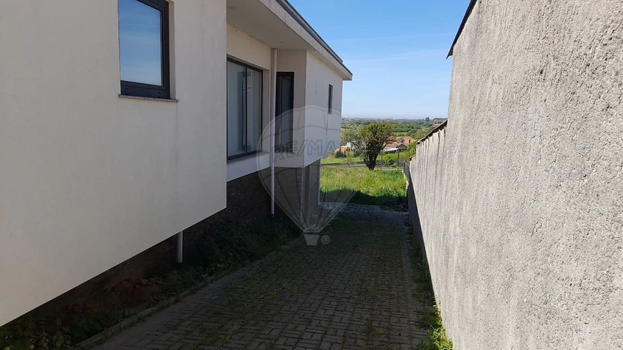 Moradia T3 para Venda em Salreu Foto 13