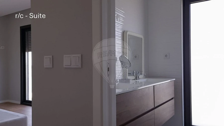 Moradia T3 para Venda em Salreu Foto 34