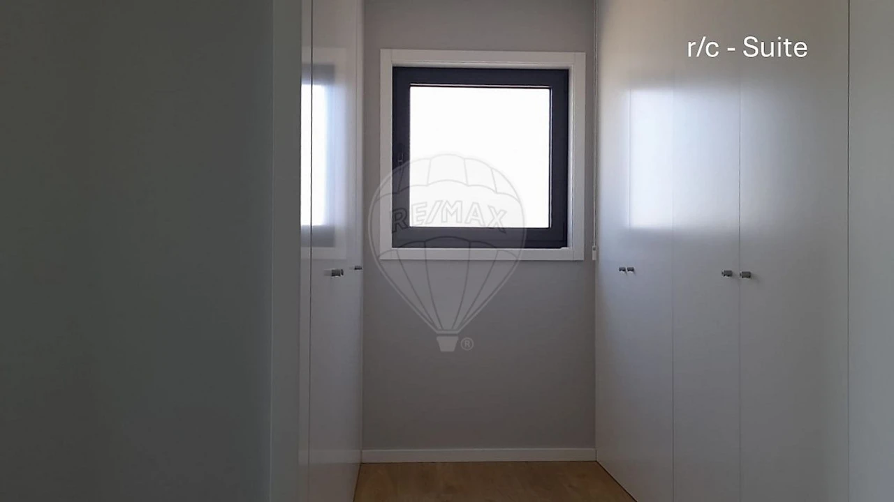 Moradia T3 para Venda em Salreu Foto 36