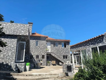 Moradia T2 para Venda em Ribafria e Pereiro de Palhacana