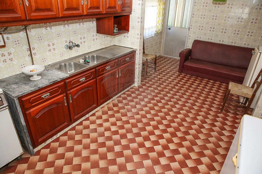 Moradia T2 para Venda em Santo Quintino Foto 45