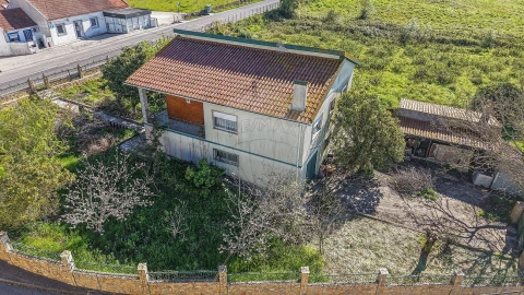 Moradia T2 para Venda em Santo Quintino