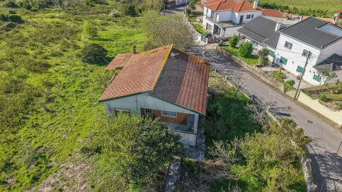 Moradia T2 para Venda em Santo Quintino