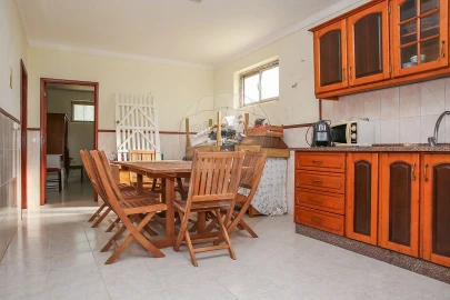 Moradia T2 para Venda em Santo Quintino