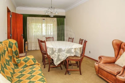 Moradia T2 para Venda em Santo Quintino