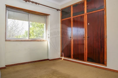 Moradia T2 para Venda em Santo Quintino