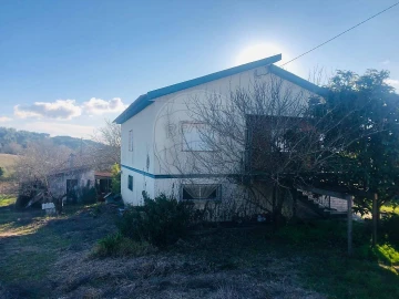 Moradia T2 para Venda em Santo Quintino