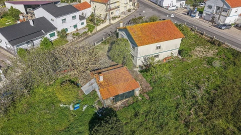 Moradia T2 para Venda em Santo Quintino