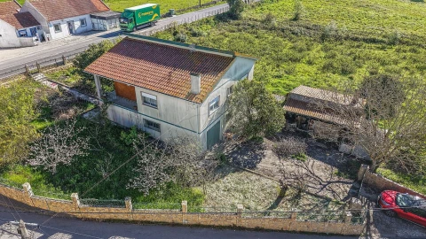 Moradia T2 para Venda em Santo Quintino