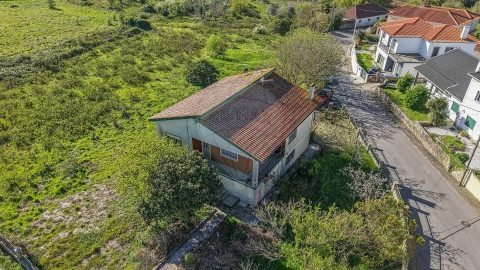 Moradia T2 para Venda em Santo Quintino