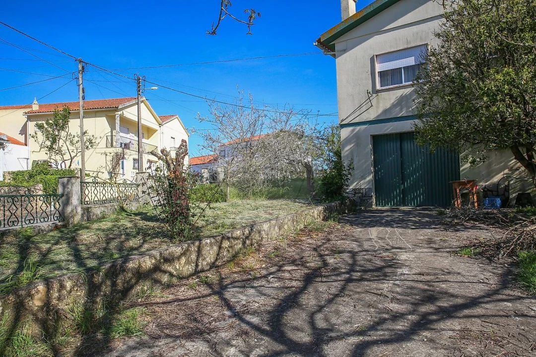 Moradia T2 para Venda em Santo Quintino Foto 22