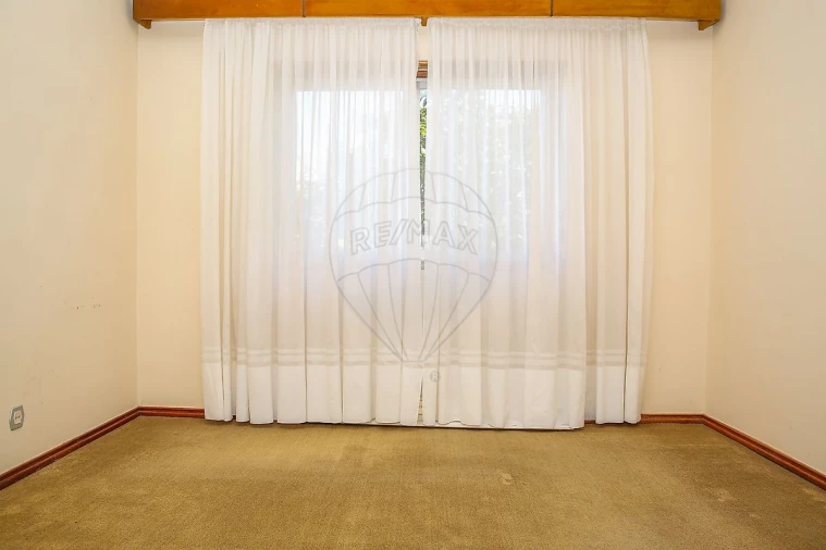 Moradia T2 para Venda em Santo Quintino Foto 38