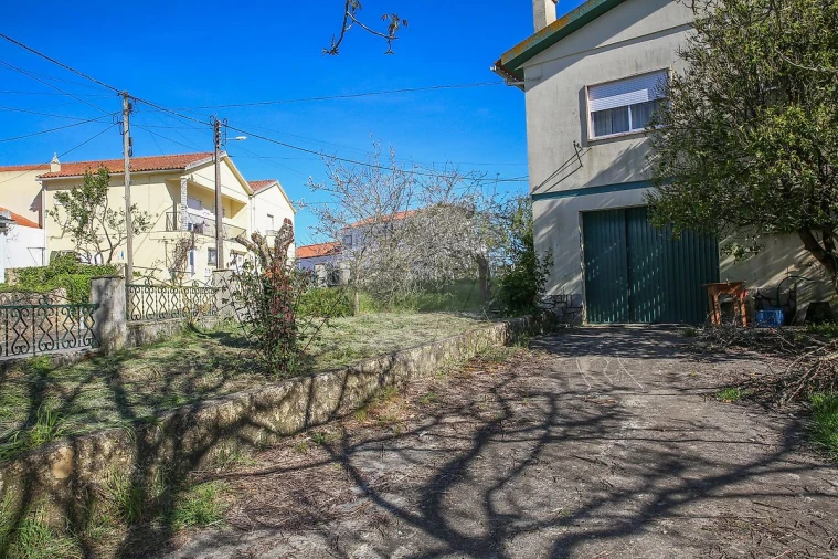 Moradia T2 para Venda em Santo Quintino Foto 22