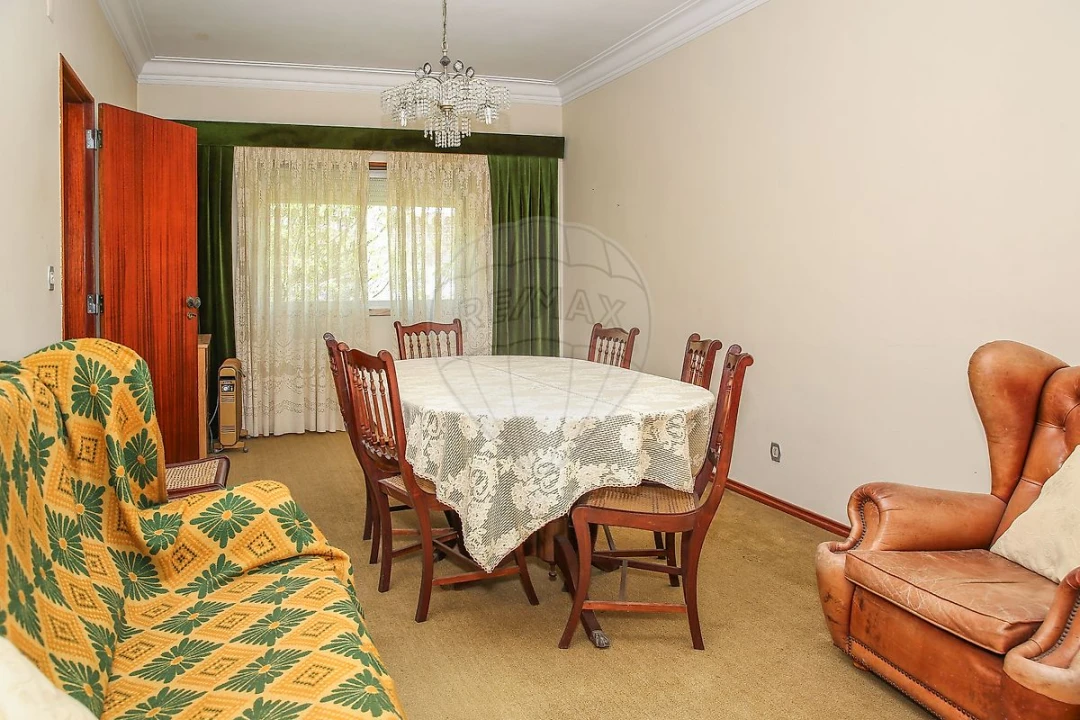 Moradia T2 para Venda em Santo Quintino Foto 33