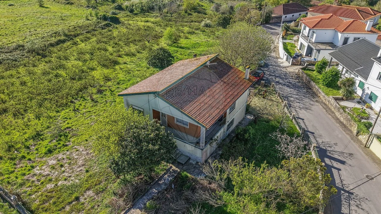 Moradia T2 para Venda em Santo Quintino Foto 7