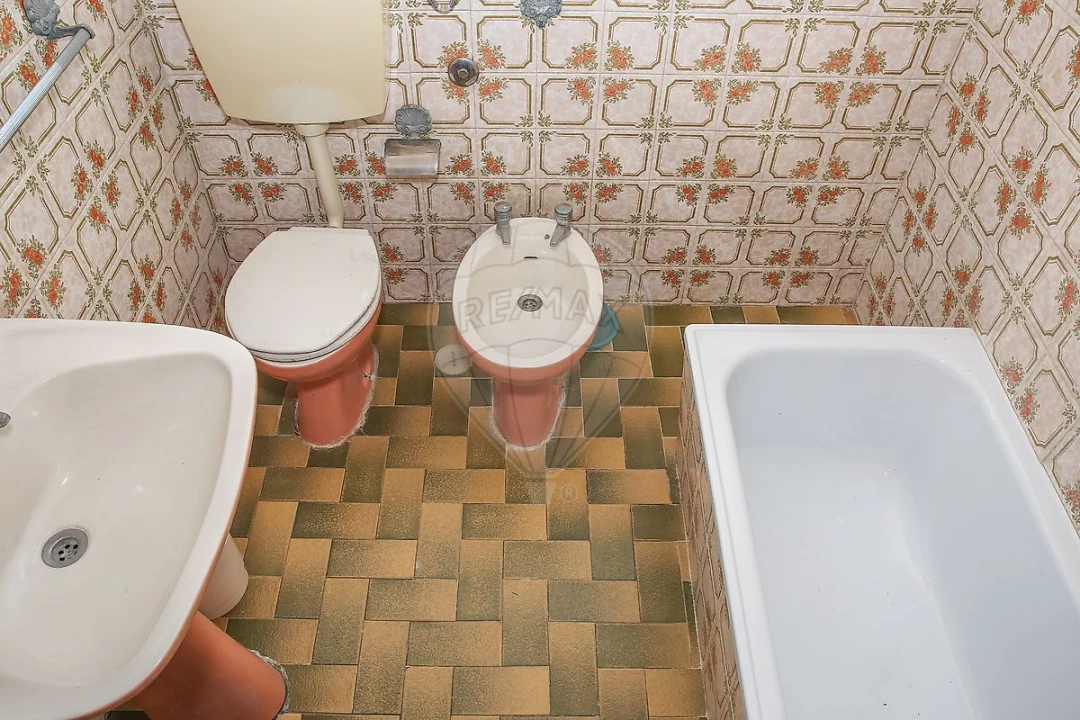 Moradia T2 para Venda em Santo Quintino Foto 40