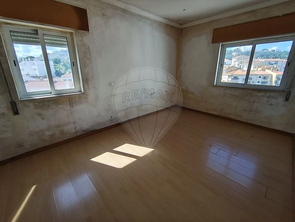 Apartamento T3 para Venda em Azambuja Foto 13
