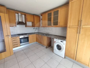 Apartamento T3 para Venda em Azambuja