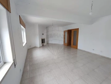 Apartamento T3 para Venda em Azambuja