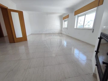 Apartamento T3 para Venda em Azambuja