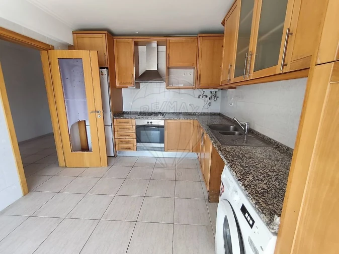Apartamento T3 para Venda em Azambuja Foto 12