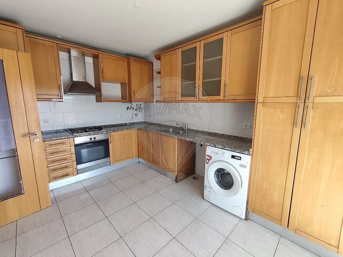 Apartamento T3 para Venda em Azambuja Foto 11