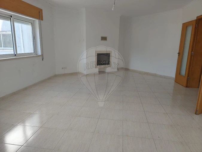 Apartamento T3 para Venda em Azambuja Foto 6