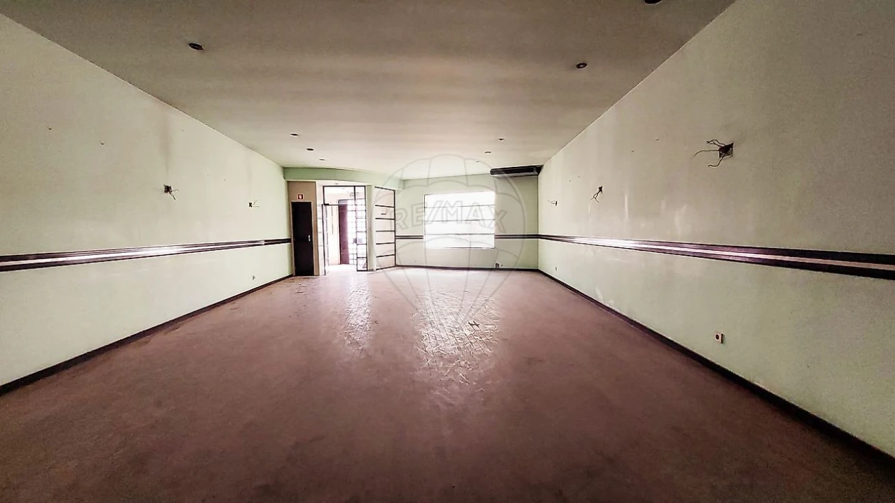 Apartamento T1 para Arrendamento em Rio Maior Foto 33