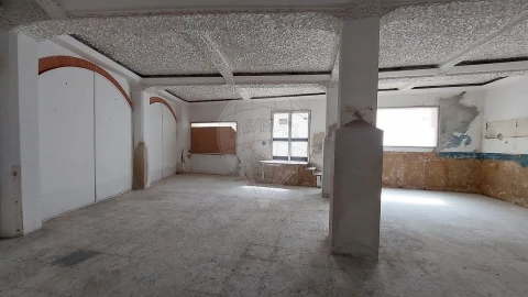 Apartamento T1 para Arrendamento em Rio Maior