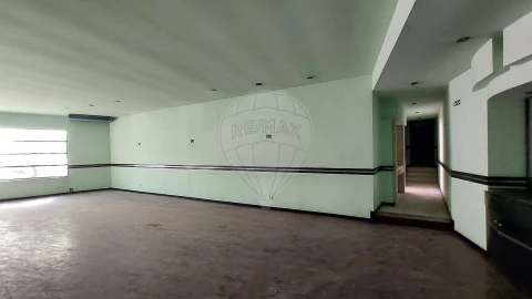 Apartamento T1 para Arrendamento em Rio Maior