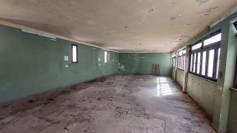 Apartamento T1 para Arrendamento em Rio Maior