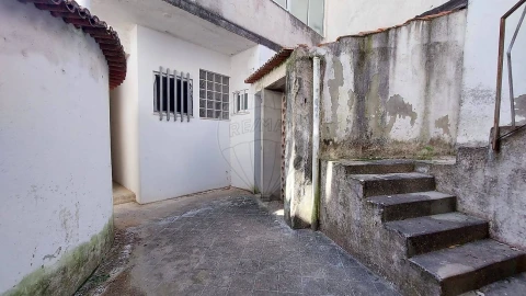 Apartamento T1 para Arrendamento em Rio Maior