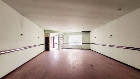 Apartamento T1 para Arrendamento em Rio Maior