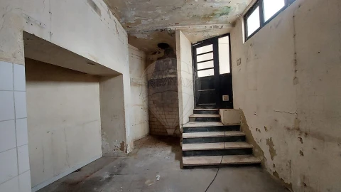 Apartamento T1 para Arrendamento em Rio Maior