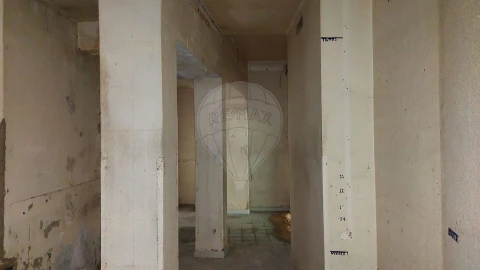 Apartamento T1 para Arrendamento em Rio Maior