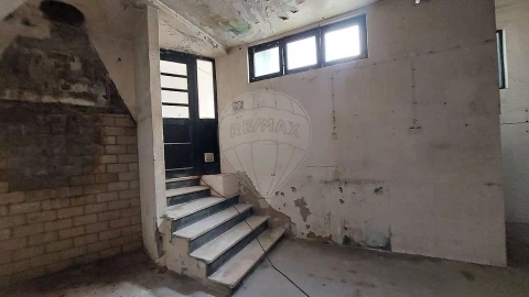 Apartamento T1 para Arrendamento em Rio Maior