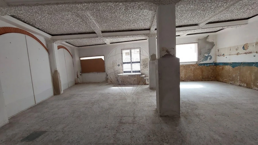 Apartamento T1 para Arrendamento em Rio Maior Foto 6