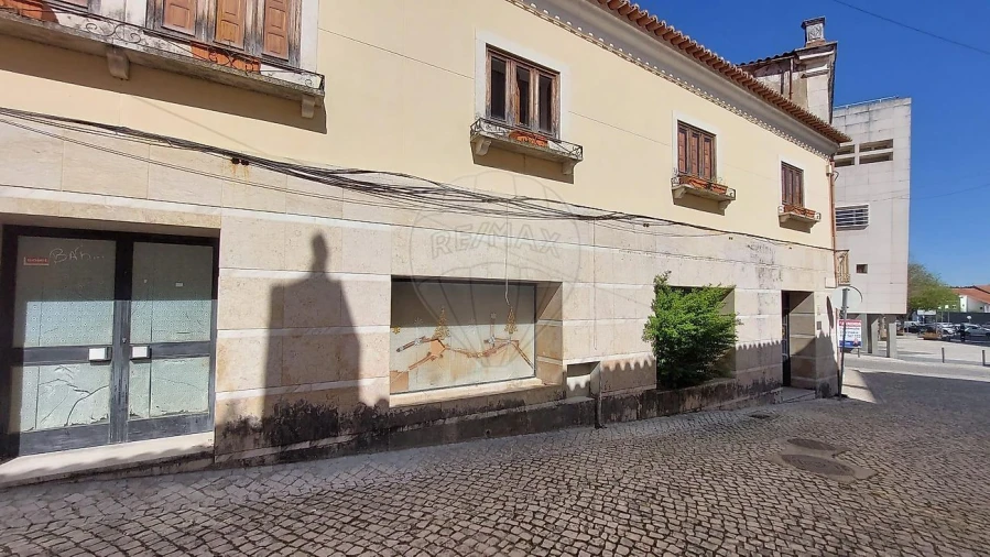 Apartamento T1 para Arrendamento em Rio Maior Foto 41