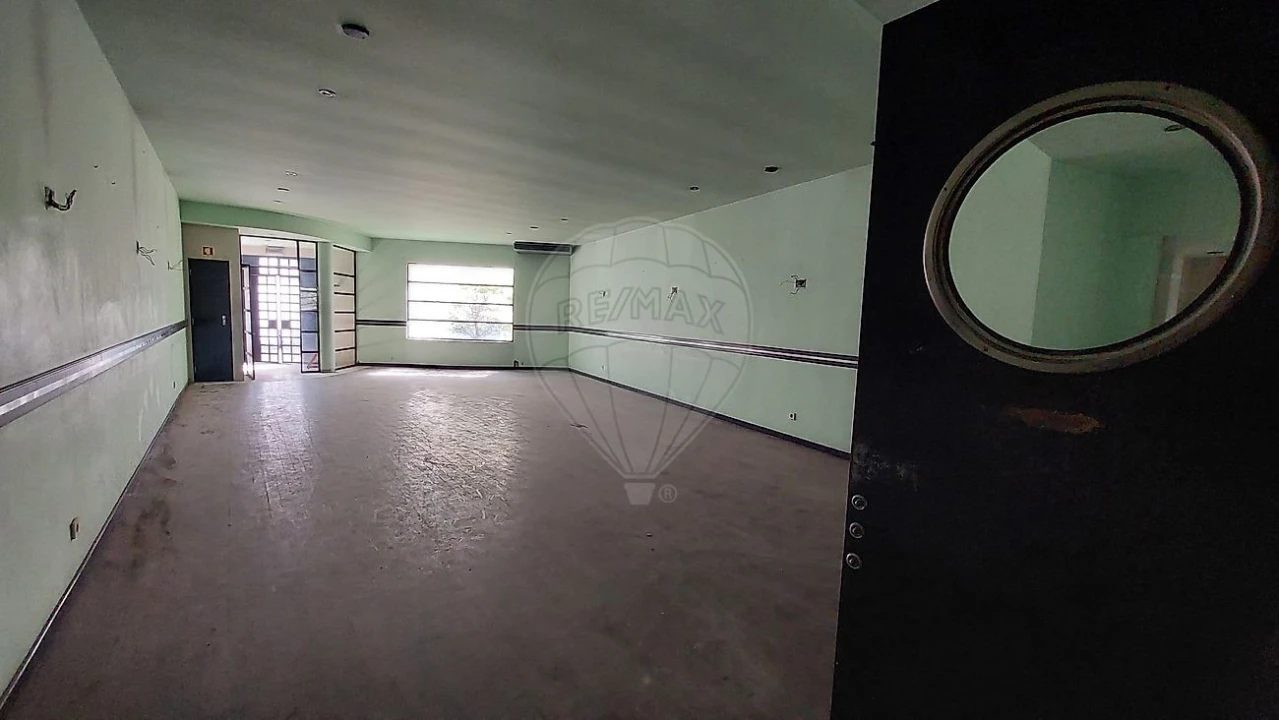 Apartamento T1 para Arrendamento em Rio Maior Foto 29