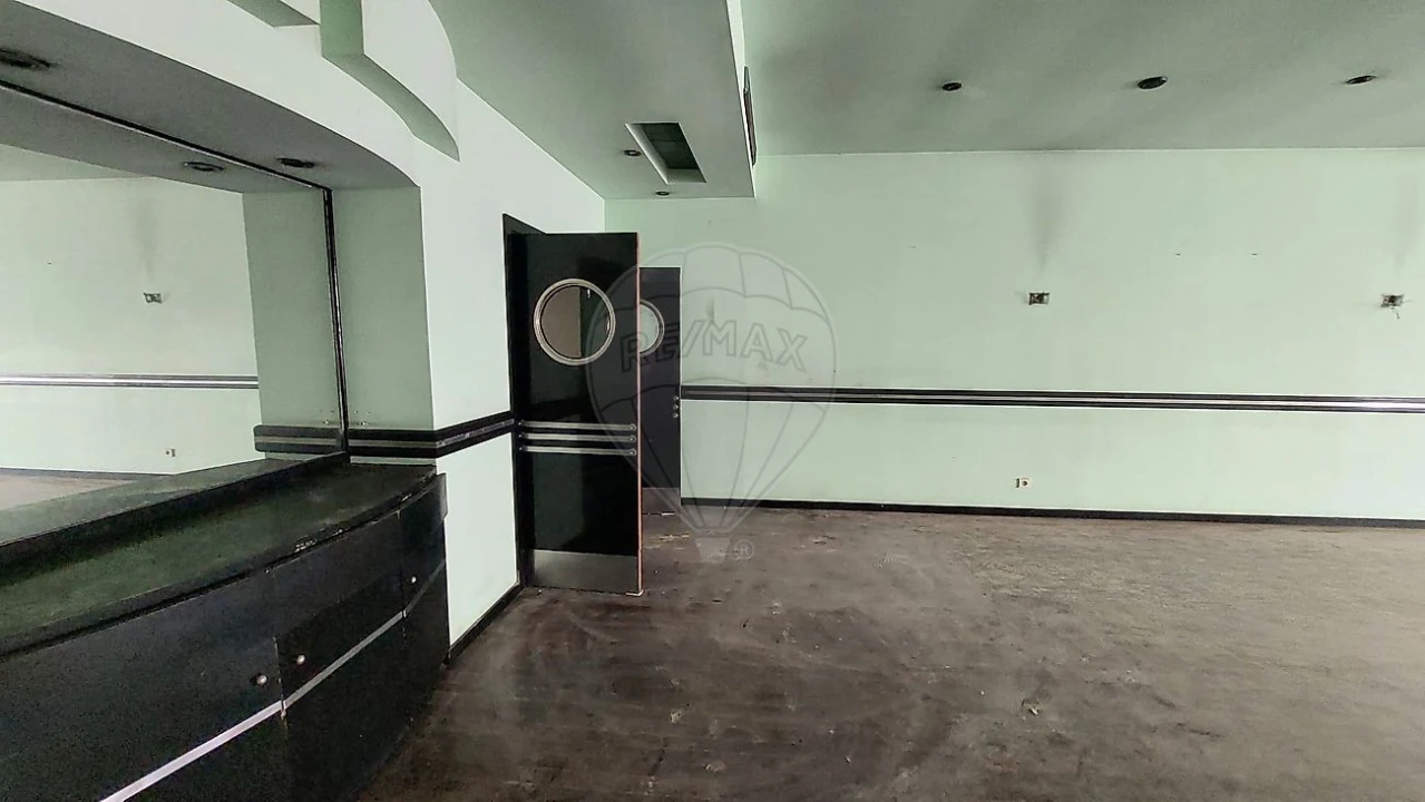 Apartamento T1 para Arrendamento em Rio Maior Foto 34