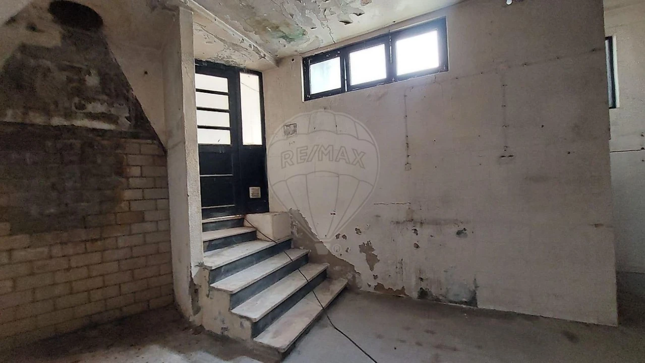 Apartamento T1 para Arrendamento em Rio Maior Foto 26