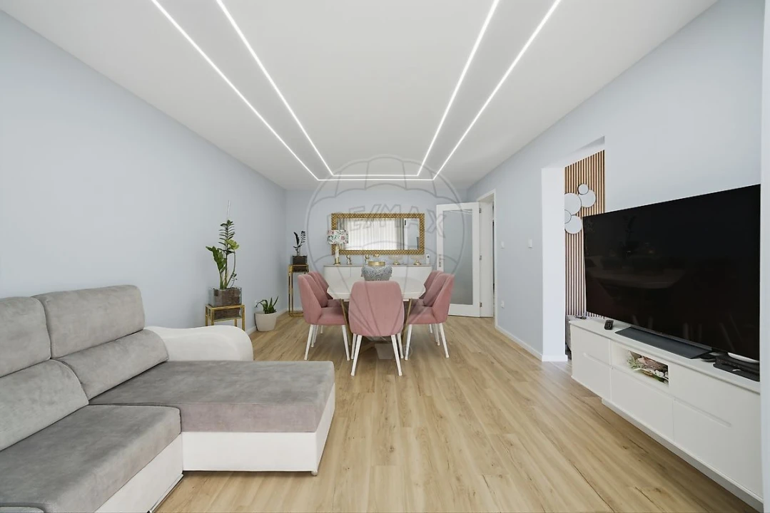 Moradia T3 para Venda em Castêlo da Maia Foto 10