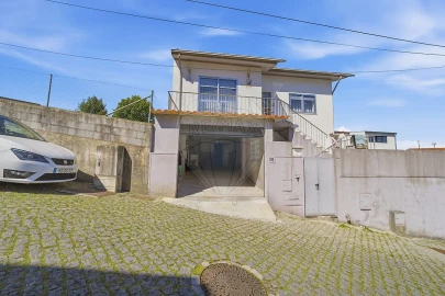 Moradia T3 para Venda em Castêlo da Maia